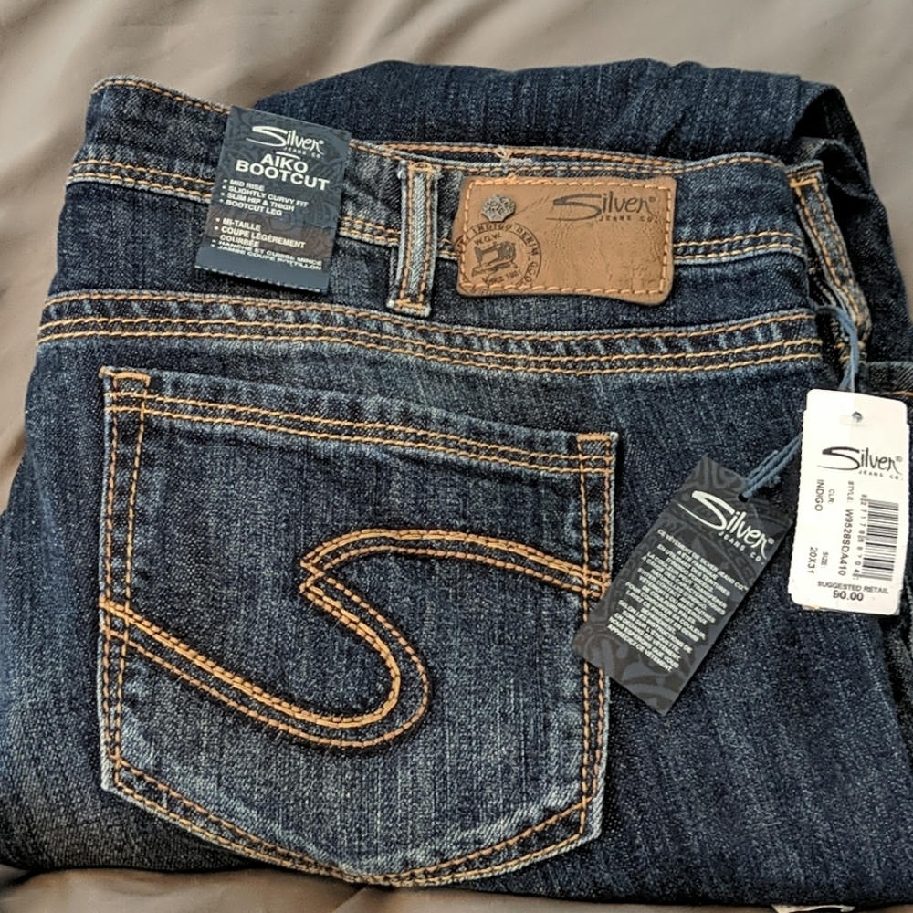 NWT Women's Silver jeans